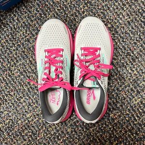 Brooks Ghost 14 women’s running shoes
